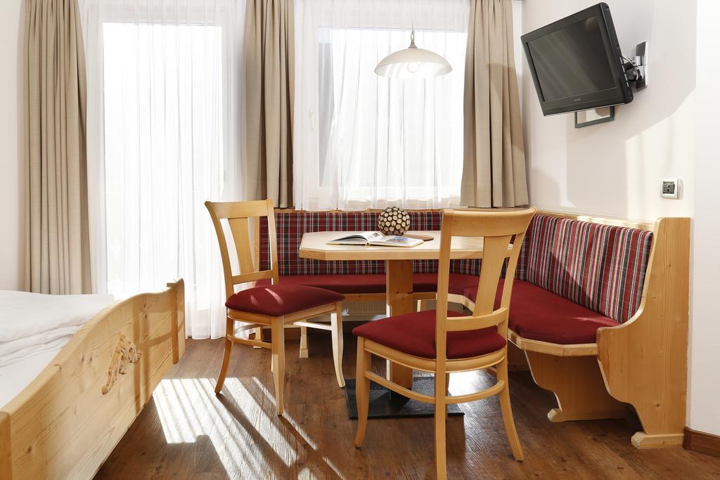 Hubertusstube 3* Lajen