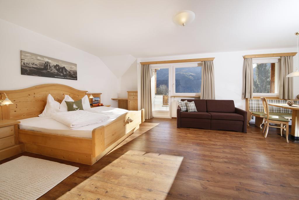 Hotel Hubertusstube Lajen